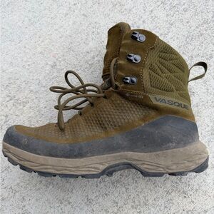 Lightly Used Men’s Vasque Hiking Boots - Sz. 11